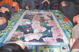 吕梁通 